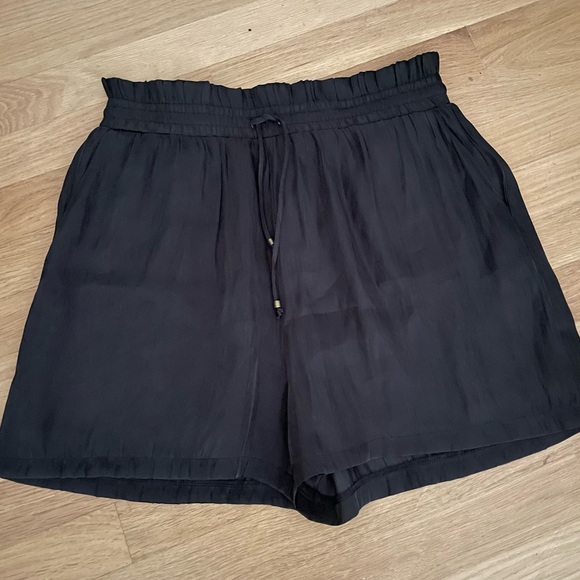 glam Pants - Black/NWOT/Glam brand/ladies shimmer shorts$15/SizeL/drawstring waist/lined